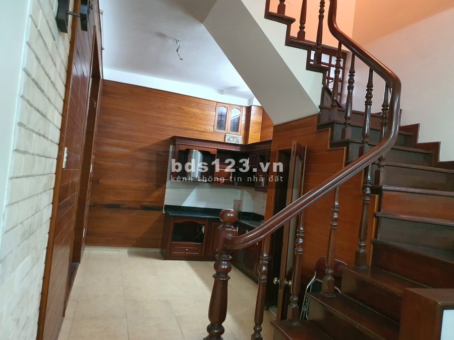 Bán nhà Giảng Võ nguyên căn kinh doanh tốt, dt 56m2, 4 tầng, giá 6.5 tỷ, lh 0922346363