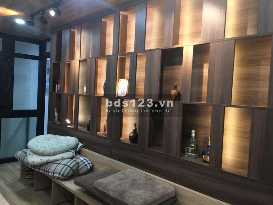 Bán nhà Mặt Tiền Phũ Gỗ Lạc Long Quân Quận 11, 3 tầng BTCT, Khu vực Kinh doanh sầm uất