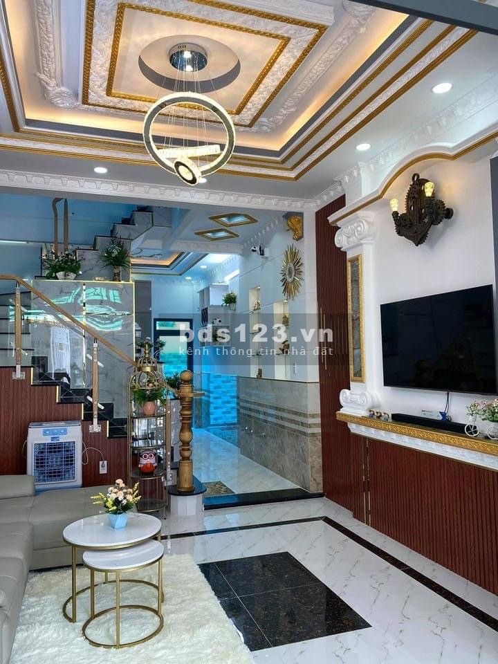 Bán nhà Mặt Tiền Phũ Gỗ Lạc Long Quân Quận 11, 3 tầng BTCT, Khu vực Kinh doanh sầm uất