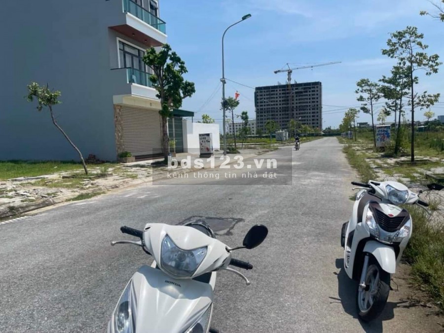 Bán lô đất tại mặt bằng 584 thuộc Đông Vệ thành phố Thanh Hóa, giá 19.6 triệu/m2