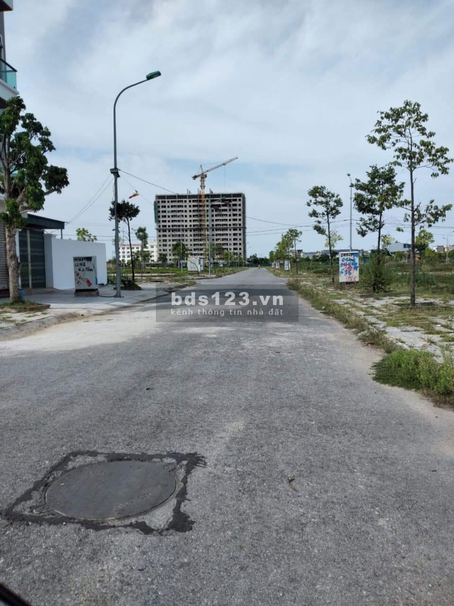 Bán lô đất tại mặt bằng 584 thuộc Đông Vệ thành phố Thanh Hóa, giá 19.6 triệu/m2