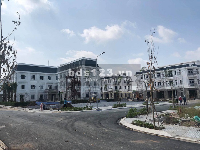 Sở hữu ngay đất nền mặt tiền sổ hồng riêng diện tích 80m2 chỉ 2tỷ8 tại Bến Lức