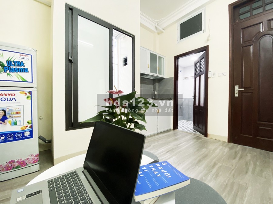 Chính chủ cho thuê căn hộ mini còn mơi, yên tĩnh tại ngõ 136 Chùa Láng, đủ đồ dùng