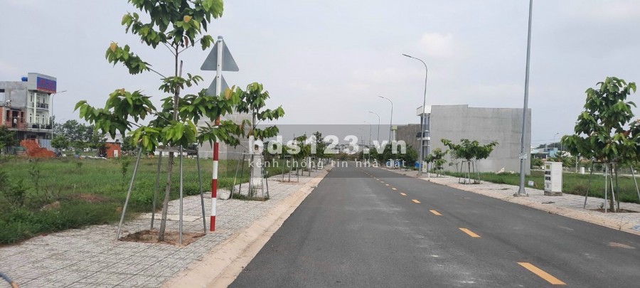 Đất Mỹ Phước 2 đường lớn, kinh doanh giá bán 690 triệu đất đã có sổ hồng riêng