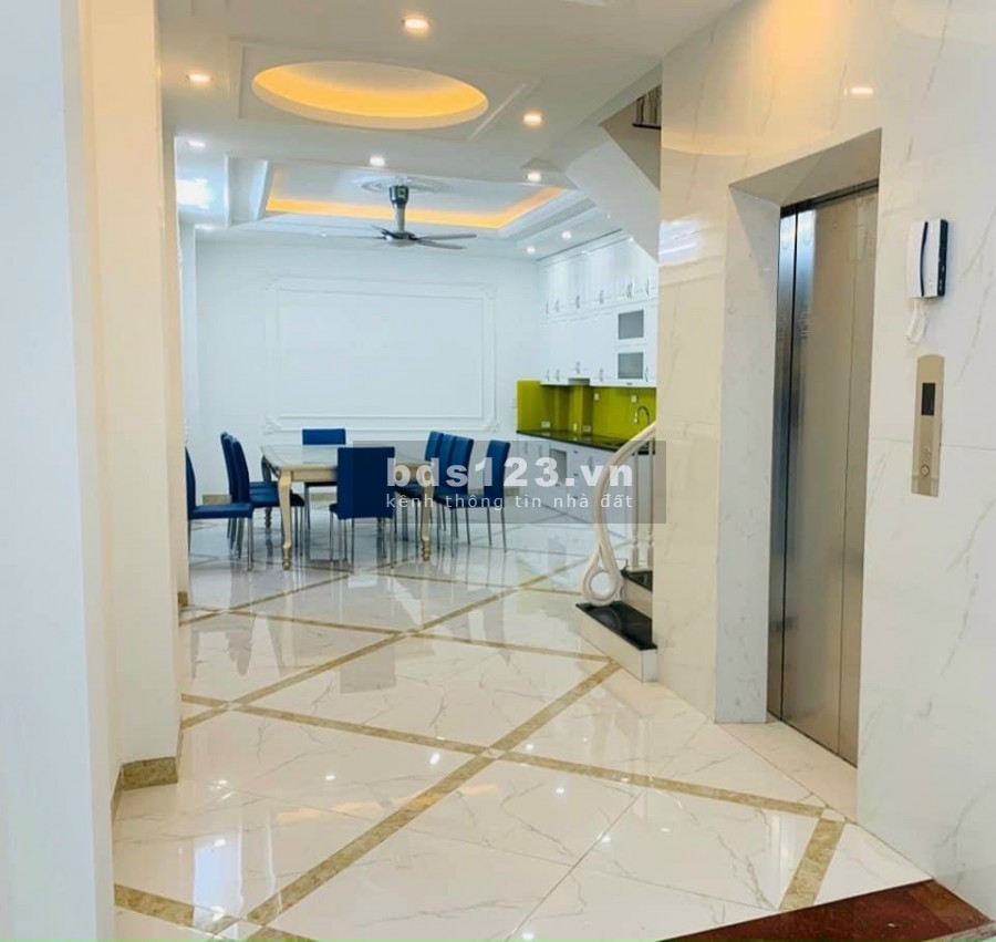 Nhà đẹp Tường Lâm sát bệnh viện Đức Giang Quận Long Biên, đúc kiên cố 5 tầng