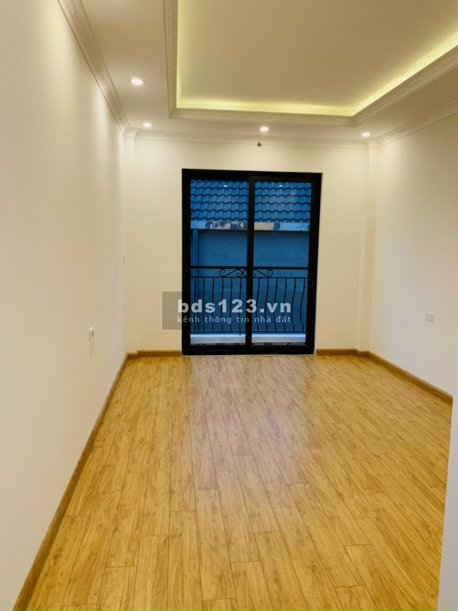 Bán Nhà Ngõ 206 Cổ Linh đối diện Aeon Mall, giá bán 2.79 tỷ, thương lượng chính chủ