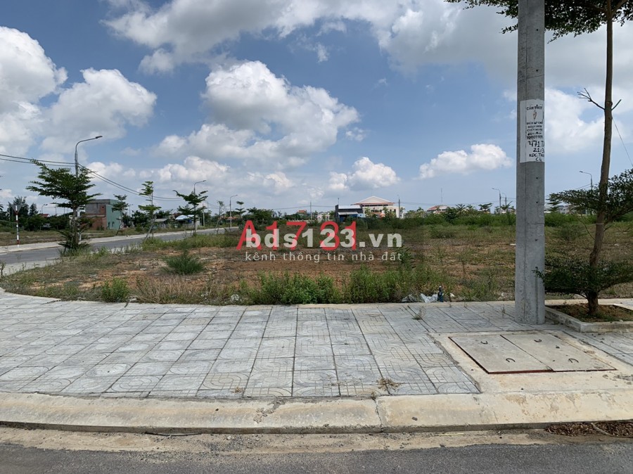 Bán 2 lô đất nền giá đẹp nhất Núi Thành, đã có sổ. Ngay TTHC Tam Anh, giá bán 2.43 tỷ