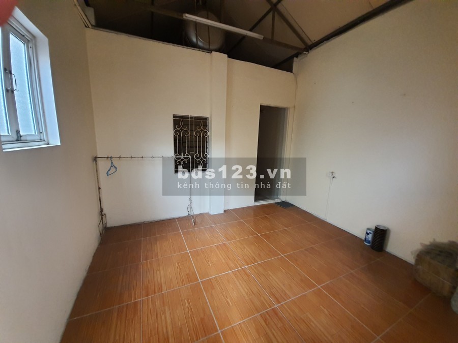 Bán gấp nhà Đại La ba bước ra đại học kinh tế, diện tích 45m2, giá bán 2.5 tỷ, lhcc