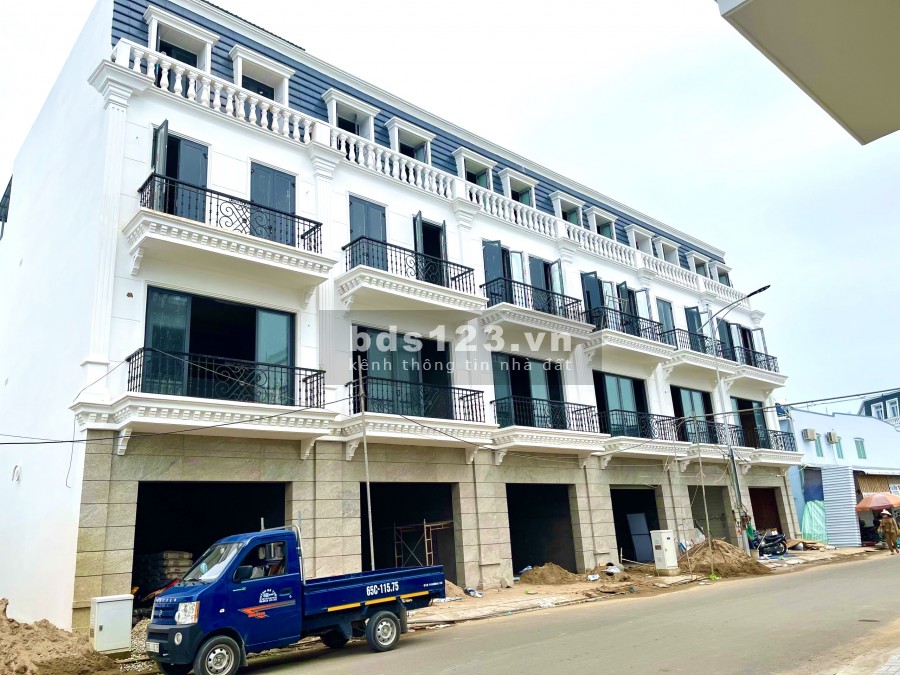Khu nhà mặt phố ngay trung tâm chợ Thới Lại, sổ hồng chính chủ, vị trí đẹp, hiện đại