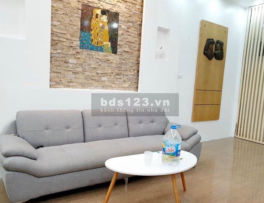 Bán nhà Hồ Tùng Mậu, dt 36m2, giá bán 3.2 tỷ mặt tiền khủng 8m, lhcc