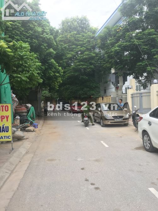 Cần bán đất mặt ngõ 68 Nguyễn Văn Linh, 75m2, 4.5m MT, Kd đỉnh, Q/hoạch chuẩn. giá 77tr/m2.
