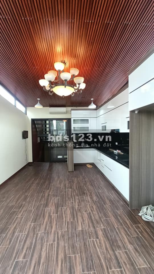 Siêu Phẩm Nguyễn Khánh Toàn, 6 tầng thang máy, ô tô tránh, thiết kế đẹp, giá 13.5 tỷ