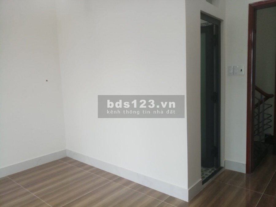 Bán nhà hẻm xe hơi Nguyễn Ảnh Thủ Quận 12, Gần chung cư Hiệp Thành City, lhcc