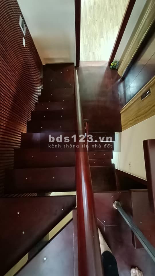 Siêu Phẩm Nguyễn Khánh Toàn, 6 tầng thang máy, ô tô tránh, thiết kế đẹp, giá 13.5 tỷ