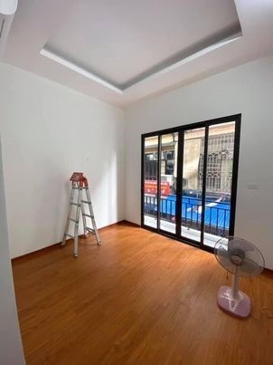 Siêu phẩm Nguyễn Khang dt 38m2 4 tầng, mt 10m CHỈ 3.3 tỷ tiện kinh doanh