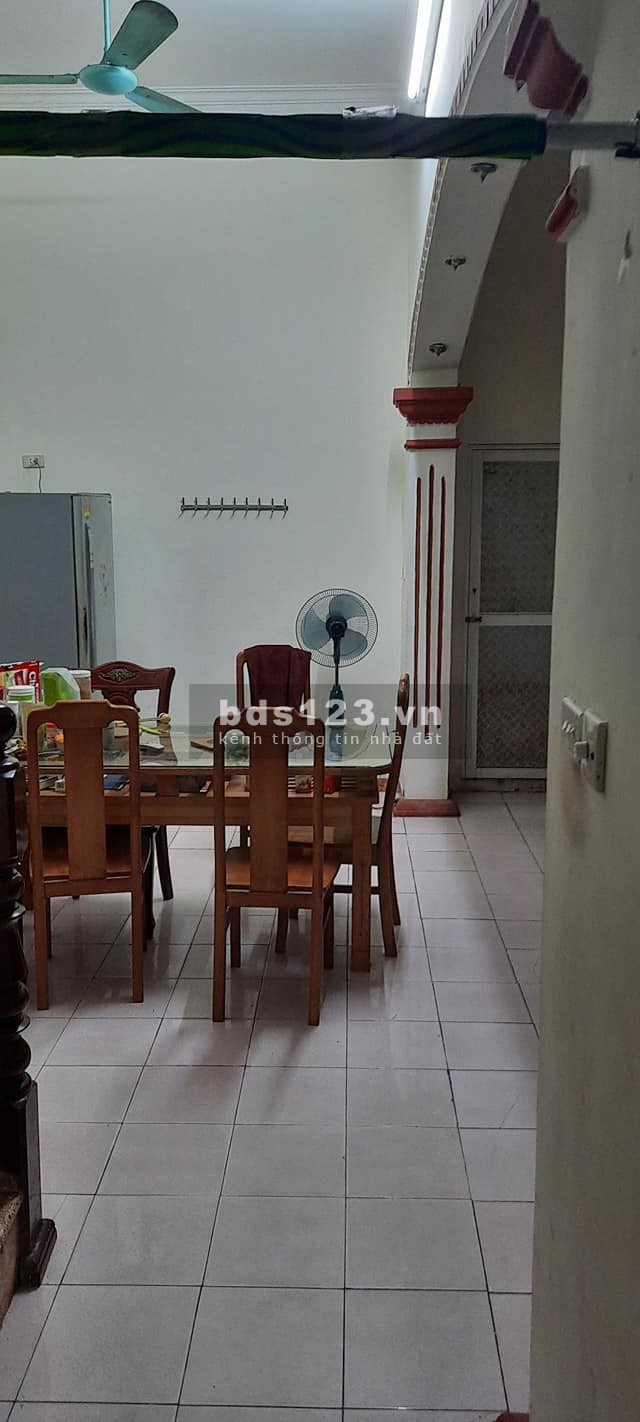 Nhà Hiếm, Ô Tô, Gần Chợ, diện tích 135m2 mt 5m, Phú Viên, Quận Long Biên