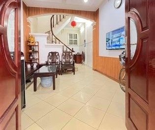 Bán nhận ngay nhà lô góc Phố Dương Quảng Hàm, Cầu Giấy, đt 65m2, 5 tầng chỉ 4,4 tỷ.