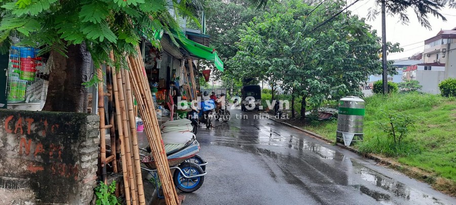 Nhà Hiếm, Ô Tô, Gần Chợ, diện tích 135m2 mt 5m, Phú Viên, Quận Long Biên