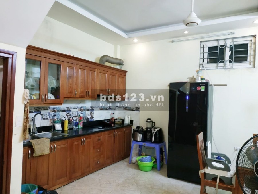 Bán nhà phố Lĩnh Nam, ngõ nông thông thoáng, khu công chức 36m2, 2,5 tỷ