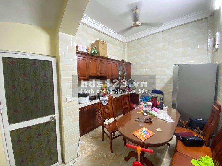 Bán nhà riêng tại Gốc Đề Hoàng Mai, gần phố nhà đẹp, dt 35m2, giá bán 3.7 tỷ