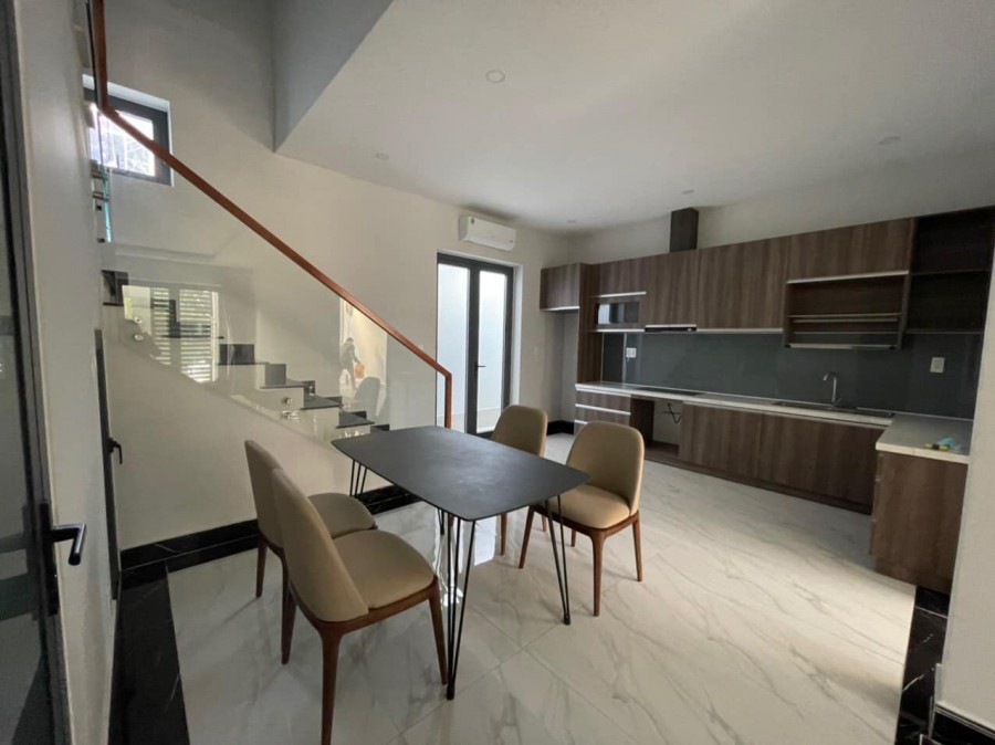 Diện tích 75m2, 4 Tầng, đường Nội Bộ 8m Đào Tông Nguyên, thị trấn Nhà Bè