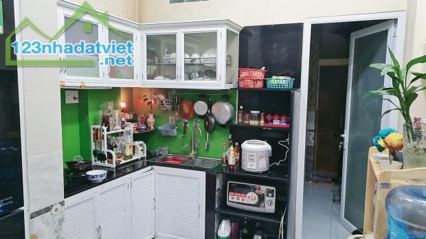 Chính Chủ cần Bán nhà Đường Lê Văn Sỹ Quận 3, liên hệ 0919266014