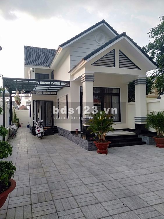 Bán nhà cũ diện tích lớn 98m2 gần Đảo Kim Cương Quận 2 giá chỉ 6 tỷ 7