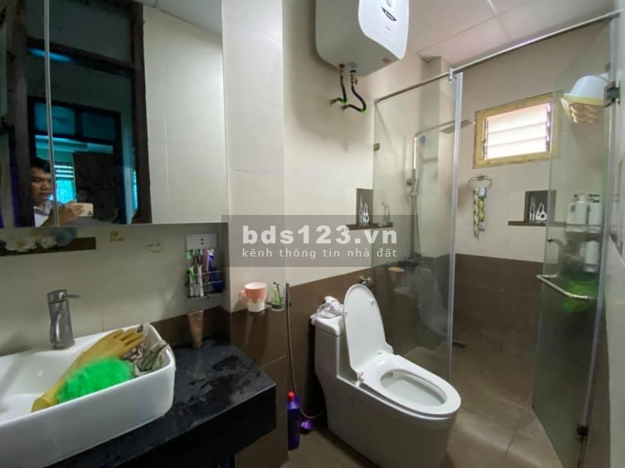 Hoàng Hoa Thám Quận Ba Đình dt 50m2, 5 tầng, mty 9m, gara, kinh doanh, view hồ B52