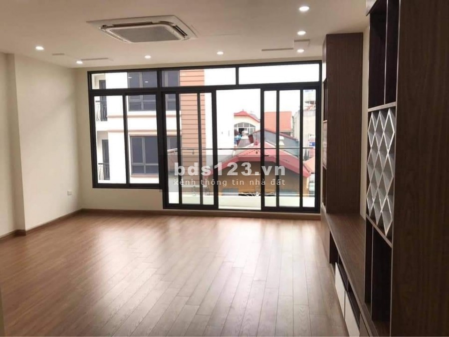 Bán nhà Lạc Long Quân, Cầu Giấy, 60m x 7T, thang máy, ô tô, kinh doanh