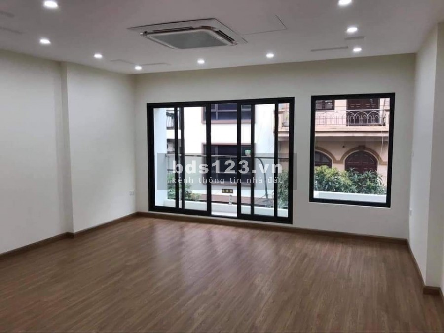 Bán nhà Lạc Long Quân, Cầu Giấy, 60m x 7T, thang máy, ô tô, kinh doanh