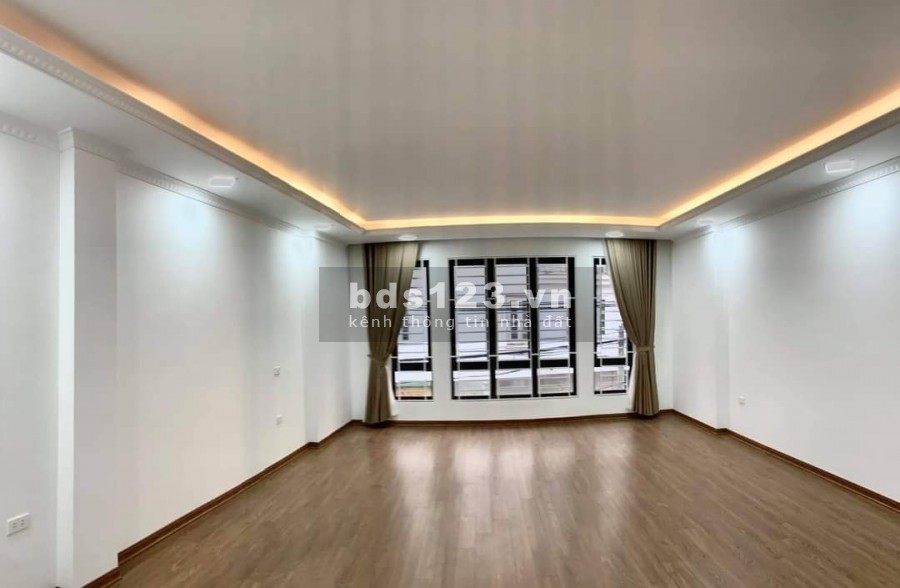 Bán nhà 60m x 7 tầng đường Lạc Long Quân, Cầu Giấy, Thang máy, Ô tô, Kinh doanh