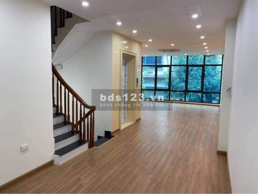 Bán nhà Lạc Long Quân, Cầu Giấy, 60m x 7T, thang máy, ô tô, kinh doanh