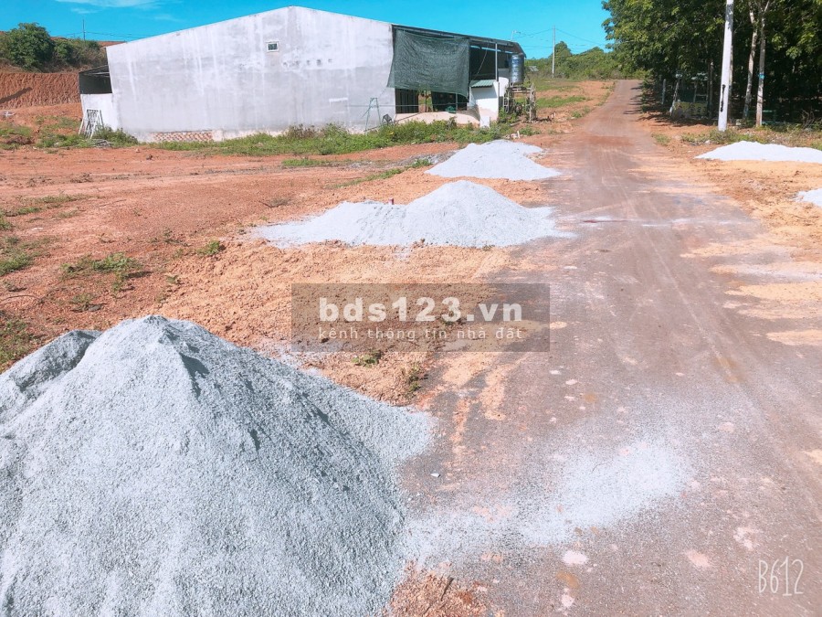 Cần tiền bán gấp lô đất 150m2 KCN Bắc Đồng Phú giá chỉ 550 tr