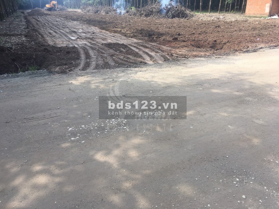 Chính chủ bán gấp nền đất 159m2 thổ cư 50m2 tại Đồng Xoài giá thương lượng