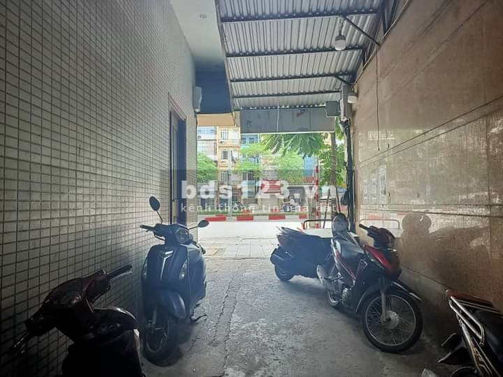 Bán đất tặng nhà 2 tầng trần khát chân thông phố Huế Hai Bà Trưng, lh 0986209188
