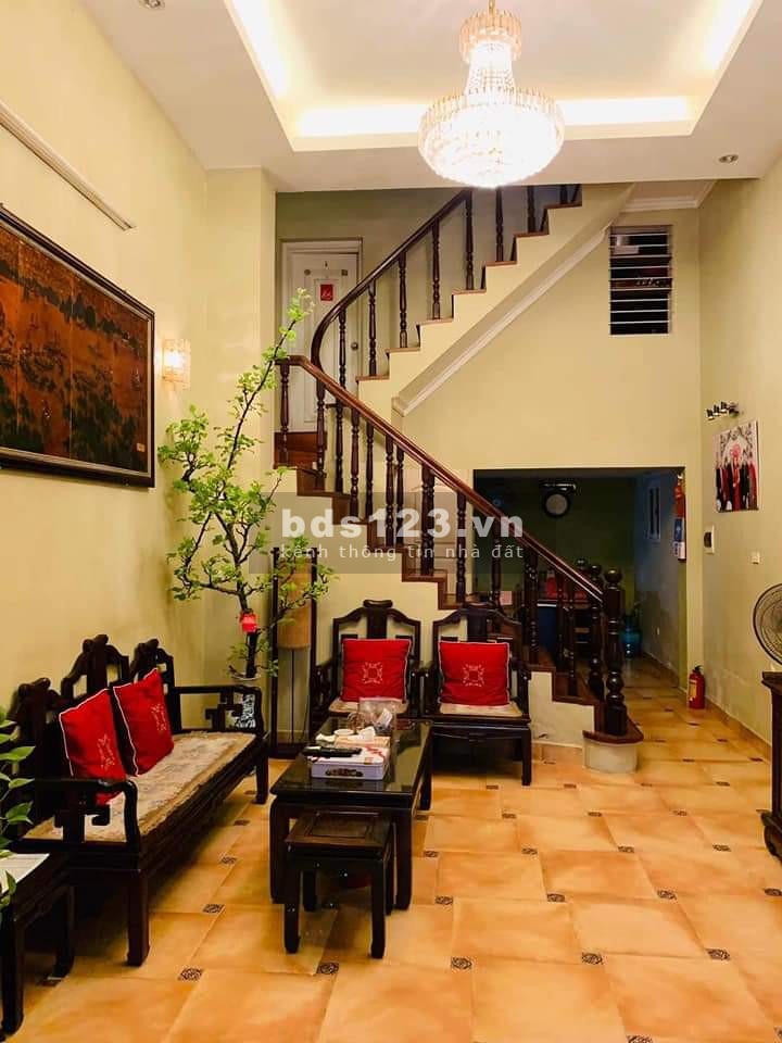 Bán nhà phố Võng Thị - Tây Hồ, nhà đẹp ở luôn, ô tô đỗ cửa 100m2 giá 13 tỷ