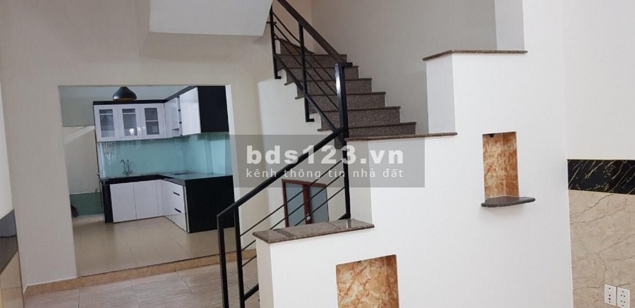 Nhà Gò Vấp hẻm xe hơi diện tích khủng, dt 80m2, 4 tầng, giá bất ngờ, lhcc