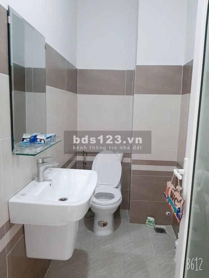 Nhà Gò Vấp hẻm xe hơi lô góc, 4 tầng đúc, diện tích 50m2, giá cực rẻ, sổ đẹp, pháp lý chuẩn