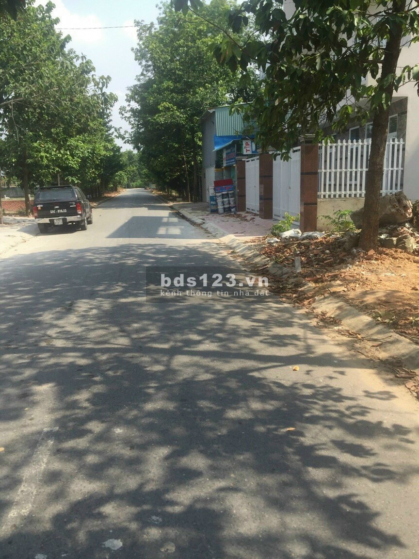 Còn 1 lô cạnh ngay chợ Hoàng Gia, giá bán 1.85 tỷ, sổ chính chủ, khu dân cư