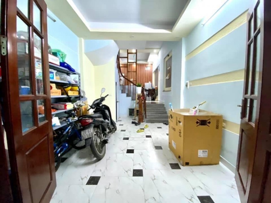 Bán nhà Hồ Tùng Mậu, Nam Từ Liêm, diện tích sử dụng 34m2, 5 tầng, nhà đẹp, giá 3,6 tỷ