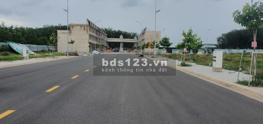 Cần Tiền Trang Trải Công Việc Mùa Dịch Cần Bán Gấp Lô Đất Ngay Mặt Tiền Huỳnh Văn Lũy