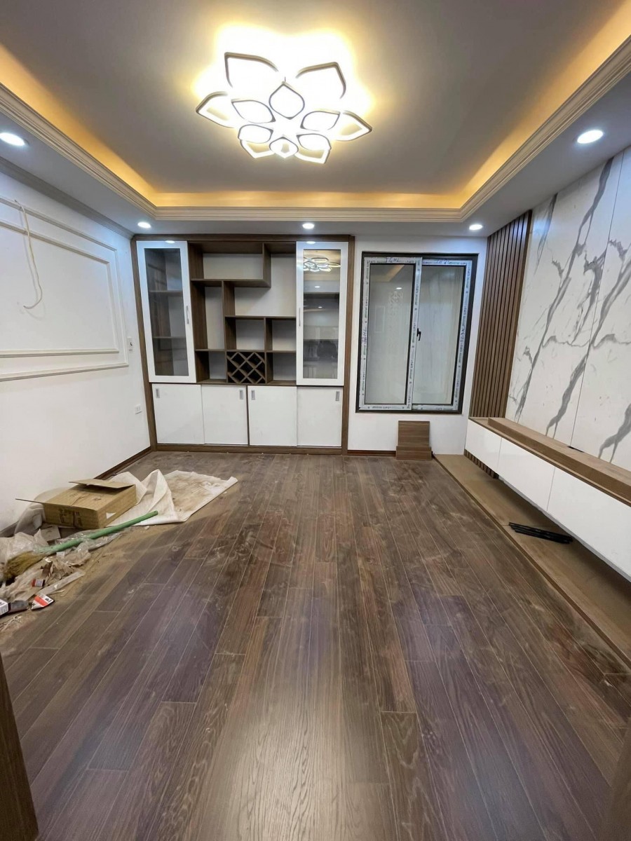 Nhà mới đẹp Linh Đàm, Hoàng Mai 41m2, giá 3.8 tỷ. Gần phố, gần hồ, ở sướng