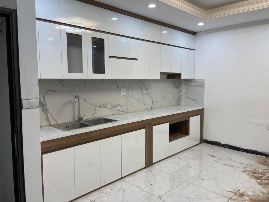 Nhà mới đẹp Linh Đàm, Hoàng Mai 41m2, giá 3.8 tỷ. Gần phố, gần hồ, ở sướng