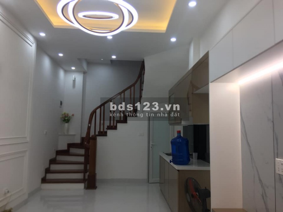 Bán nhà Lê Quang Đạo ô tô gần nở hâu, dt 37m2, 5 tầng đúc, mt 4m, giá 3.25 tỷ