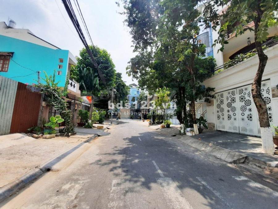 Bán nhà mặt tiền thuộc khu Tên Lửa Bình Tân, dt 100m2, bê tông cốt thép vào ở liền, 4 tầng