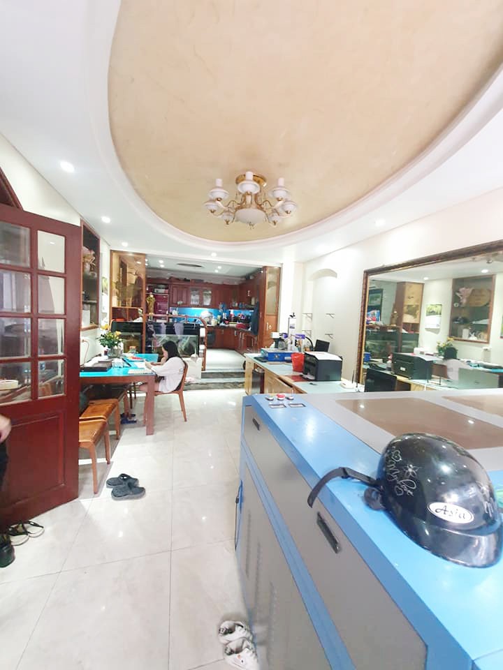 Bán nhà Nguyễn Trãi ngã tư sở 85m2x4T, lô góc, MT 12m ô tô, kinh doanh chỉ 15 tỷ