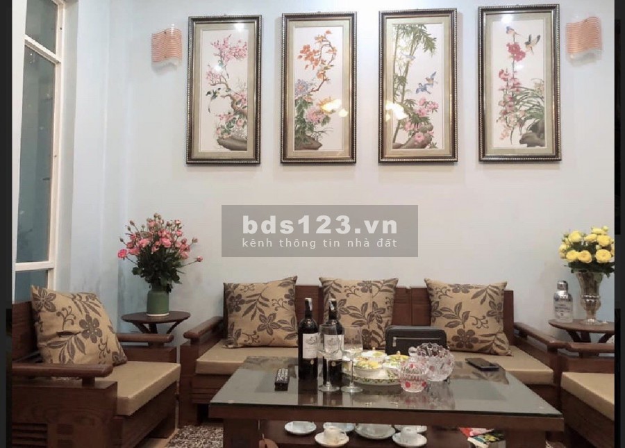 Bán nhà riêng nguyên căn tại đường Ỷ La Hà Nội, dt 35m2, giá 2.65 tỷ