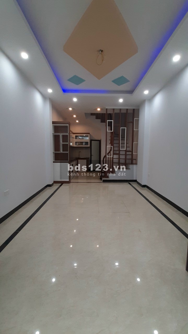Cần bán nhà mặt Đại Kim Hoàng Mai dt 33m2, 5 tầng, giá bán 3 tỷ