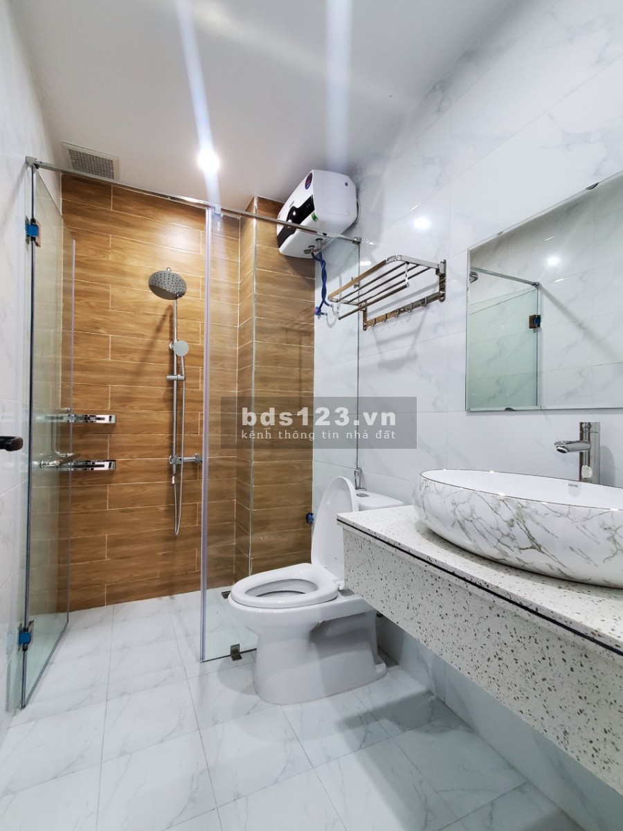 Bán nhà 4 tầng mới xây khu tái định cư chợ hoa quả gần vinhome riverside, giá 3.95 tỷ