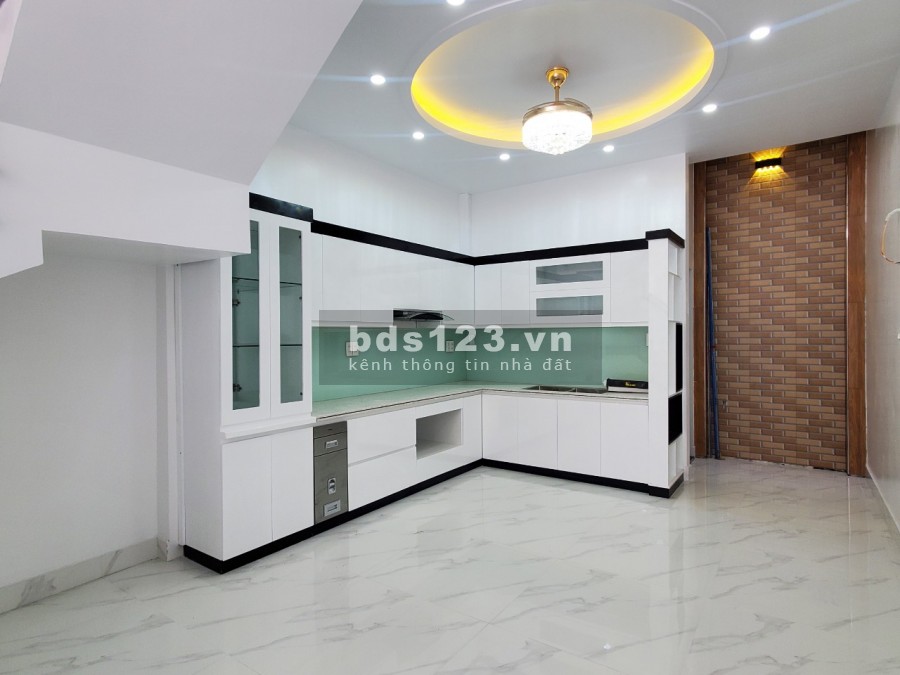 Bán nhà 4 tầng mới xây khu tái định cư chợ hoa quả gần vinhome riverside, giá 3.95 tỷ